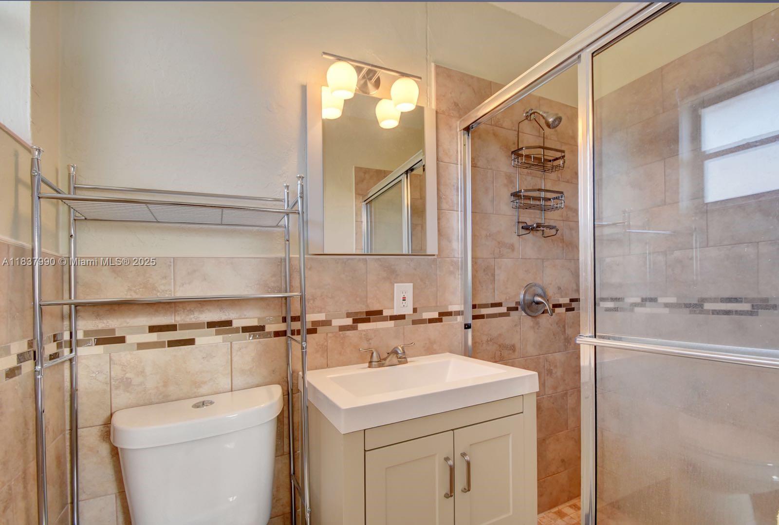 LAKE FOREST SEC 4 - Residential Lease