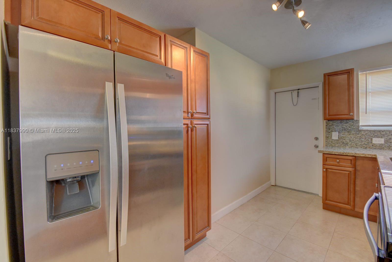 LAKE FOREST SEC 4 - Residential Lease