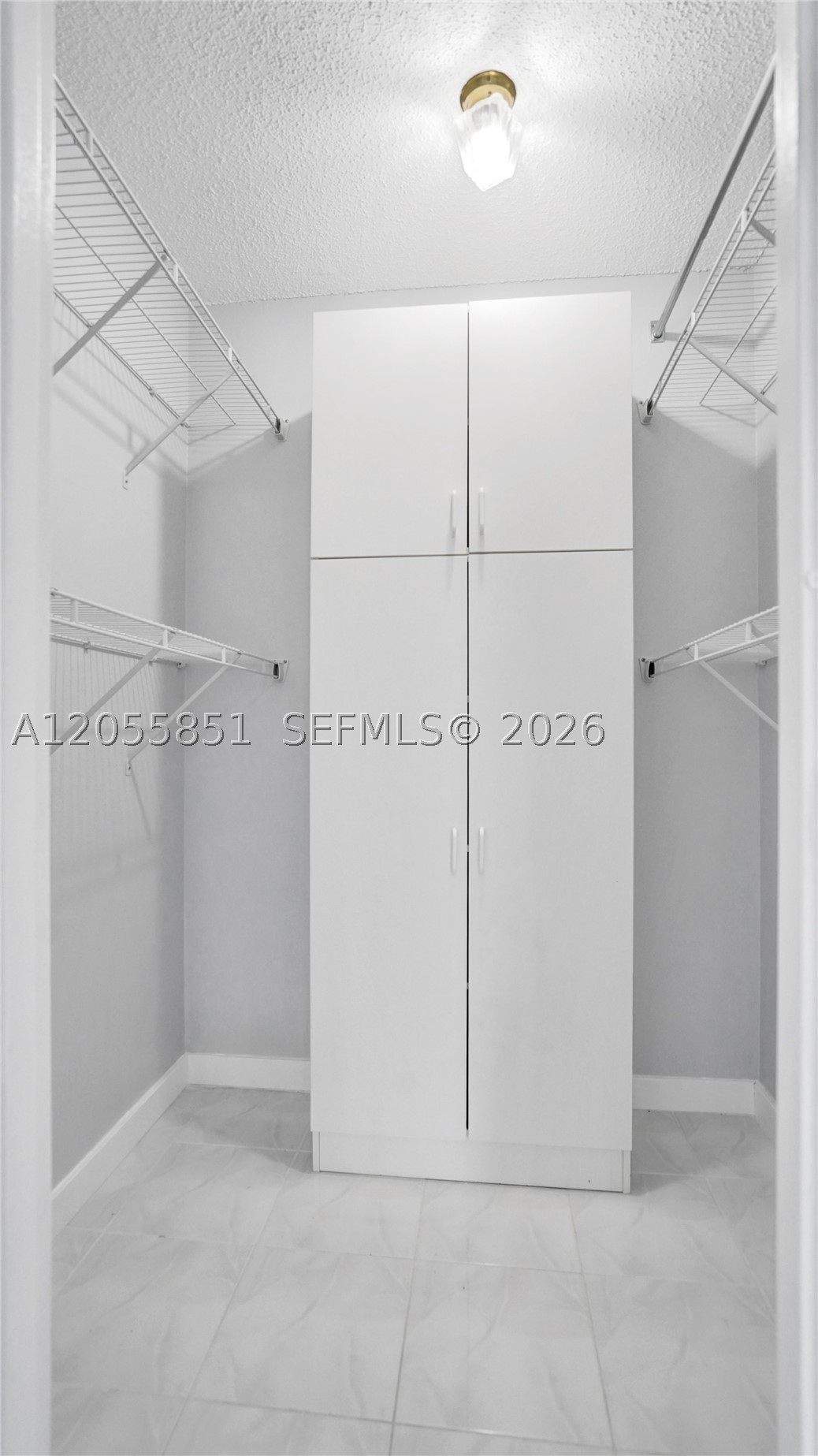 DESOTO PARK CONDO - Residential Lease