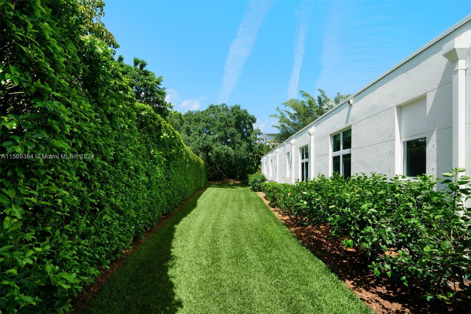 OAK HAMMOCK ESTATES - Residential