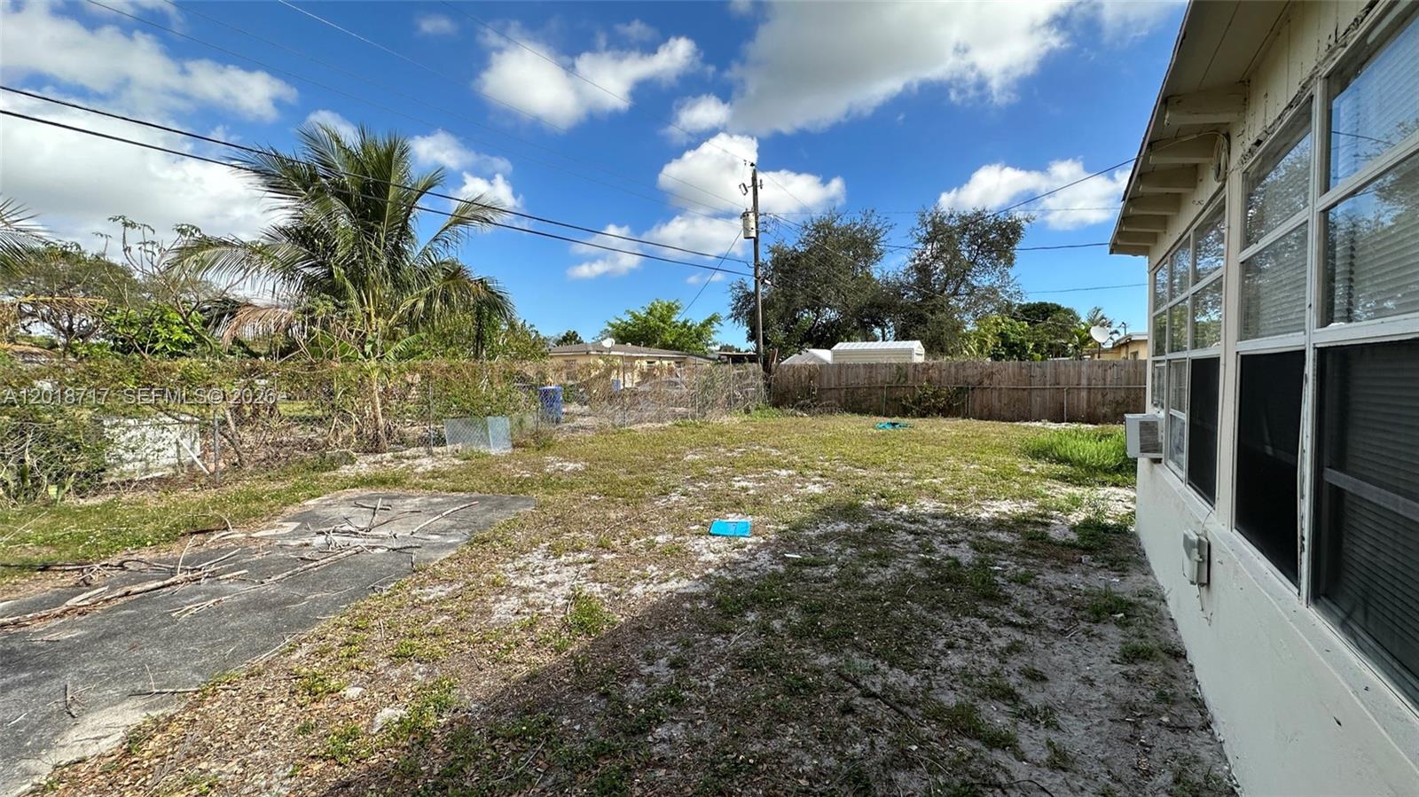 LAUDERDALE MANORS AMD PLA - Residential Lease