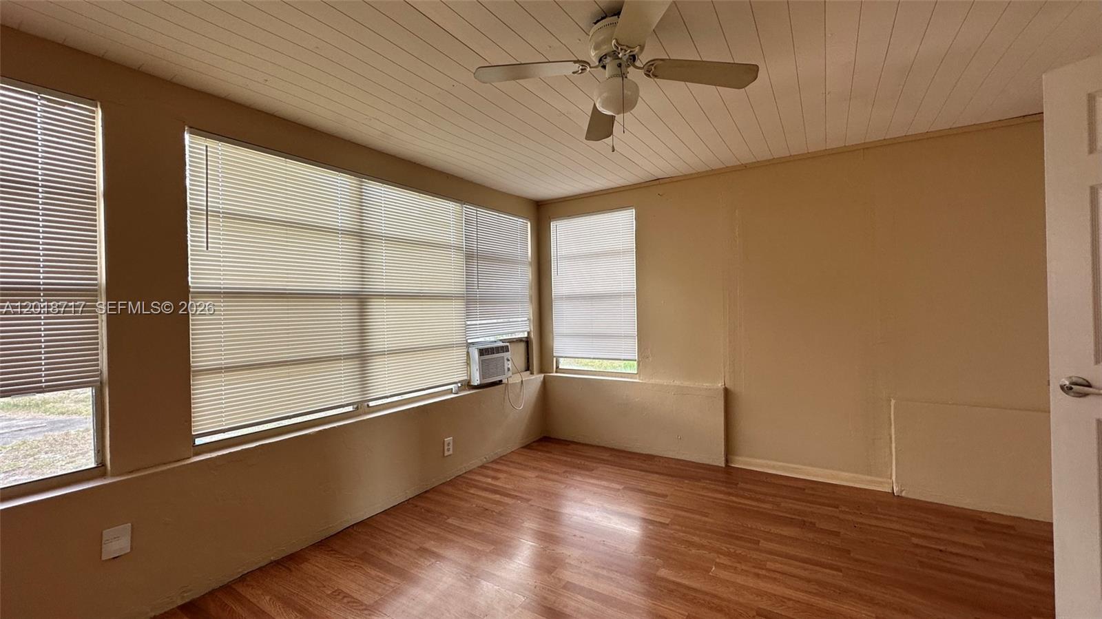 LAUDERDALE MANORS AMD PLA - Residential Lease