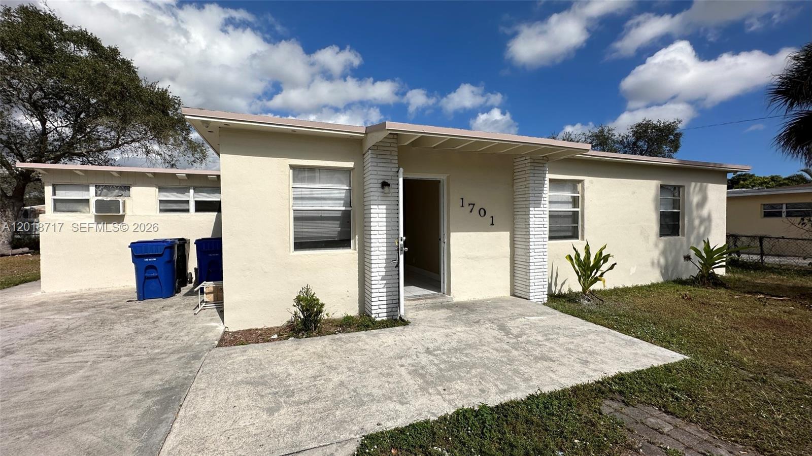 LAUDERDALE MANORS AMD PLA - Residential Lease