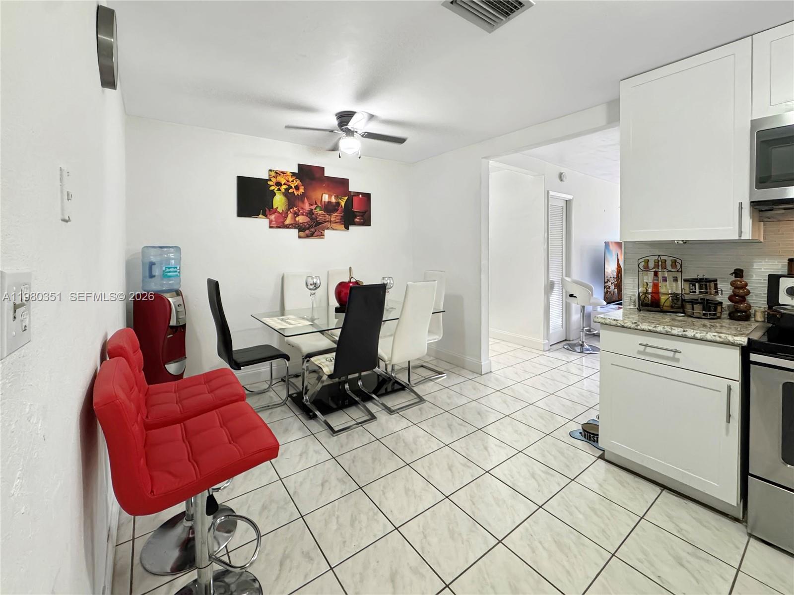 SILVER LAKE - Residential