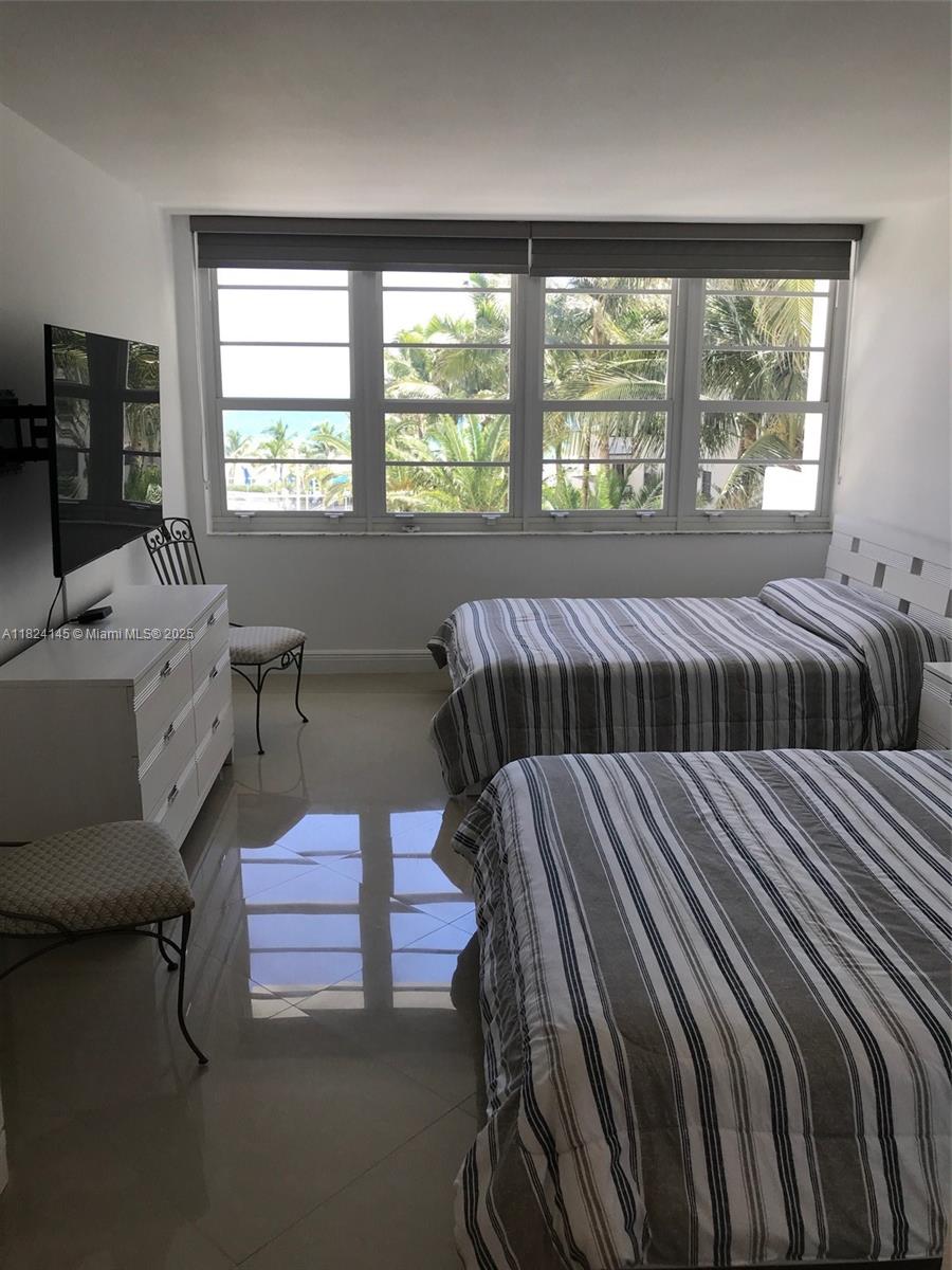 THE DECOPLAGE CONDO - Residential