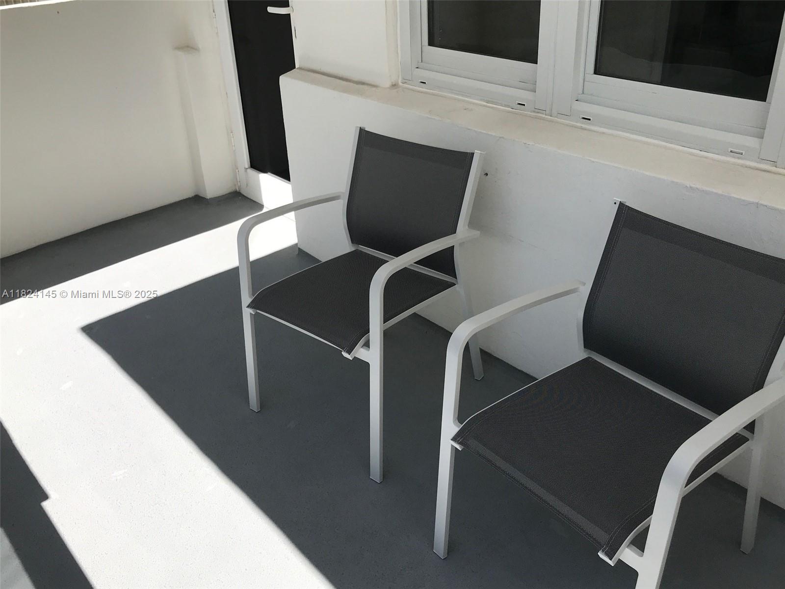 THE DECOPLAGE CONDO - Residential