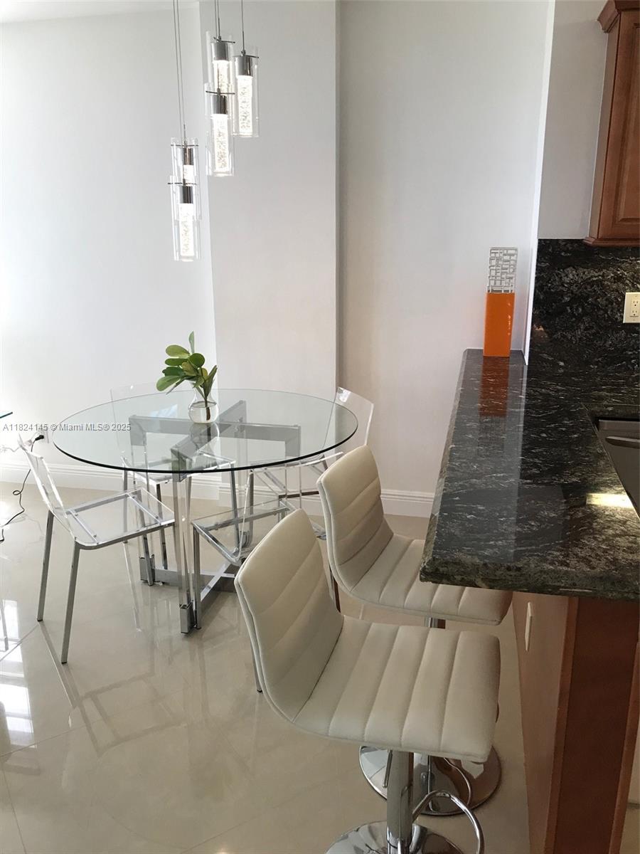 THE DECOPLAGE CONDO - Residential