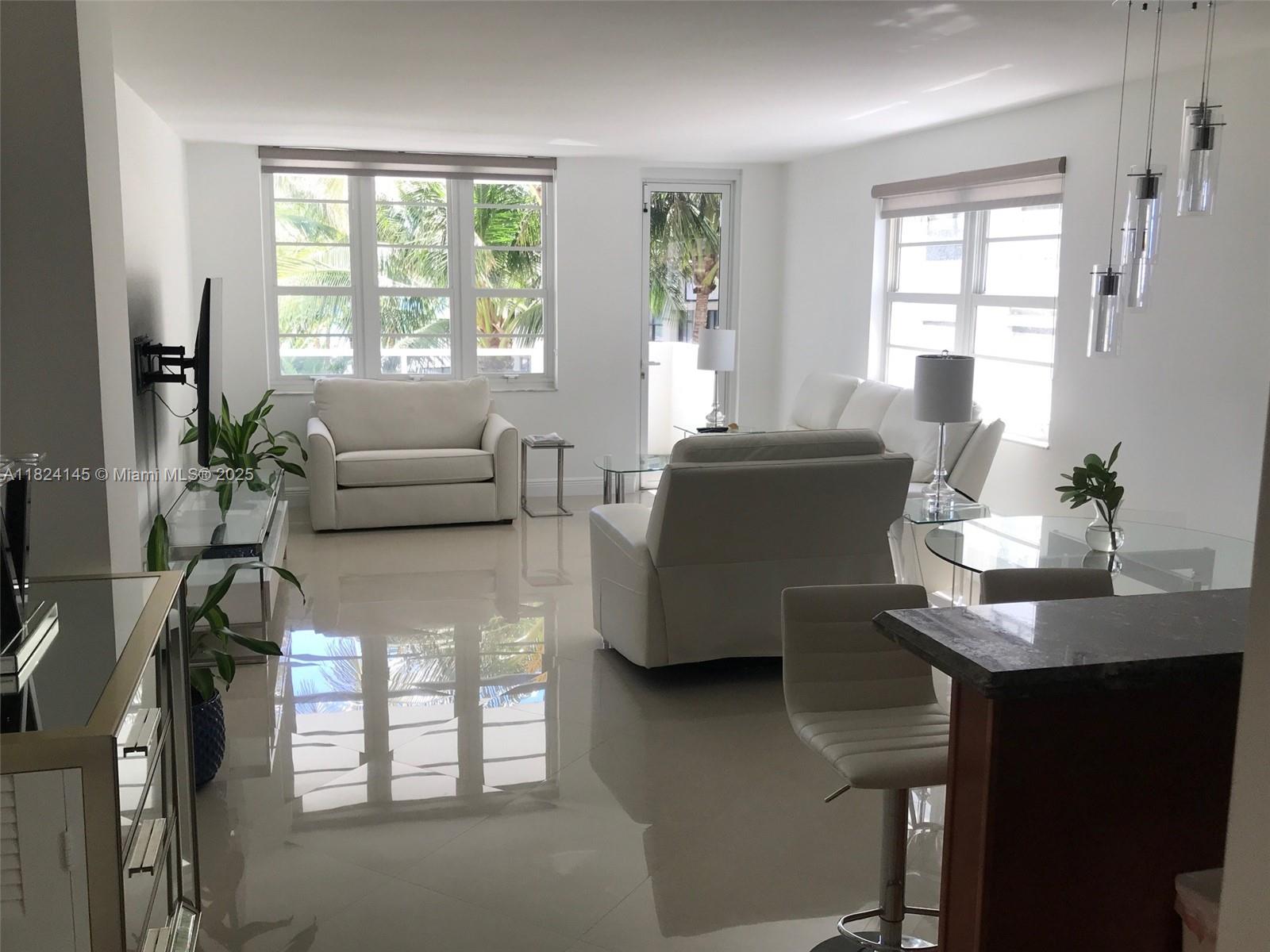 THE DECOPLAGE CONDO - Residential