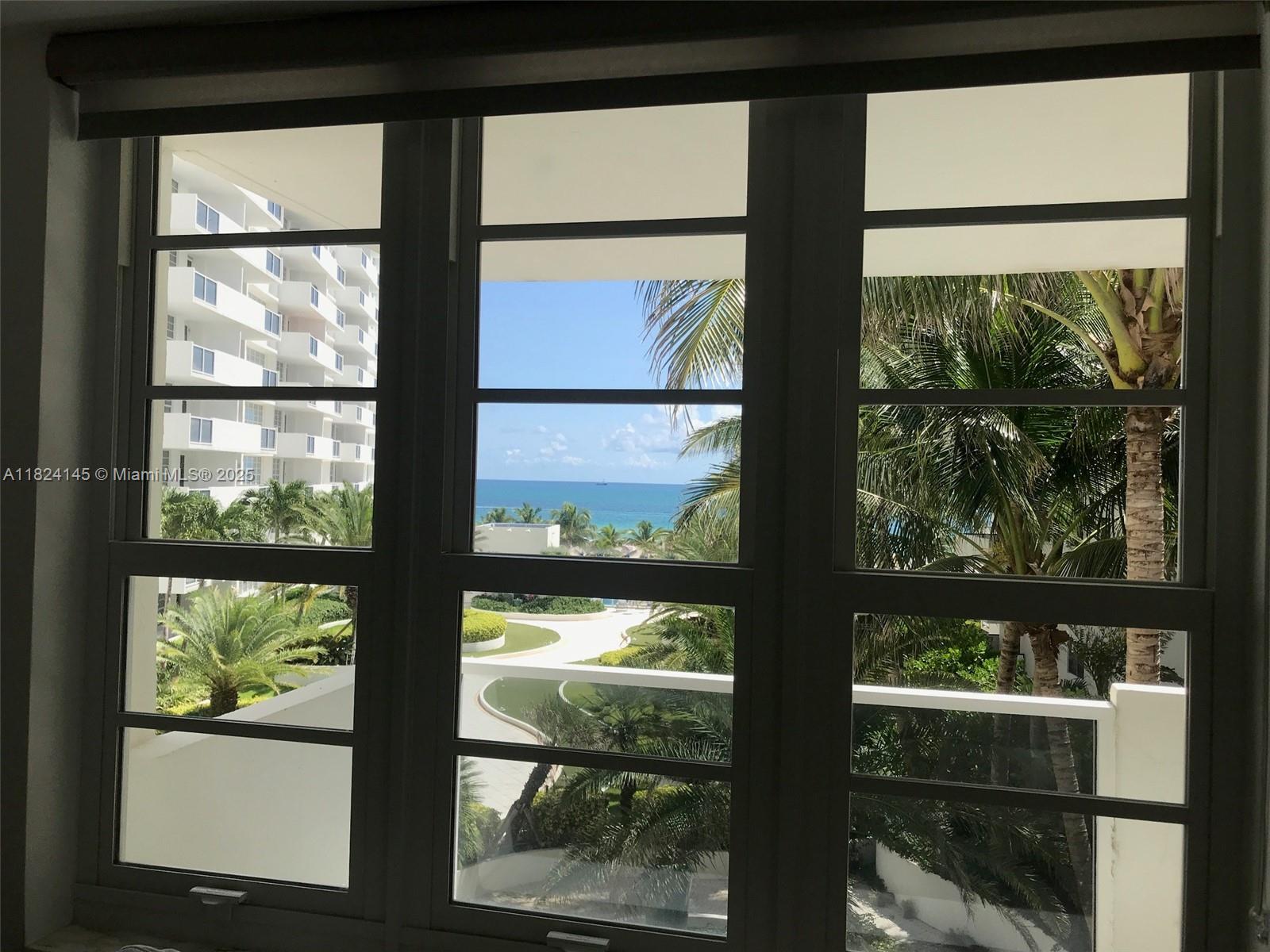 THE DECOPLAGE CONDO - Residential