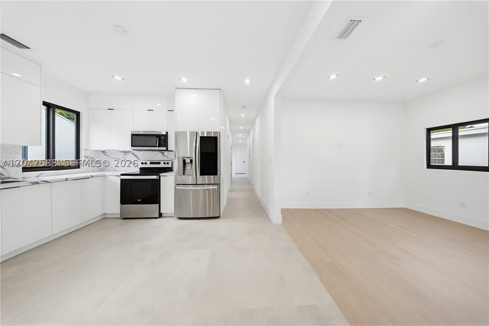 CRESTWOOD - Residential