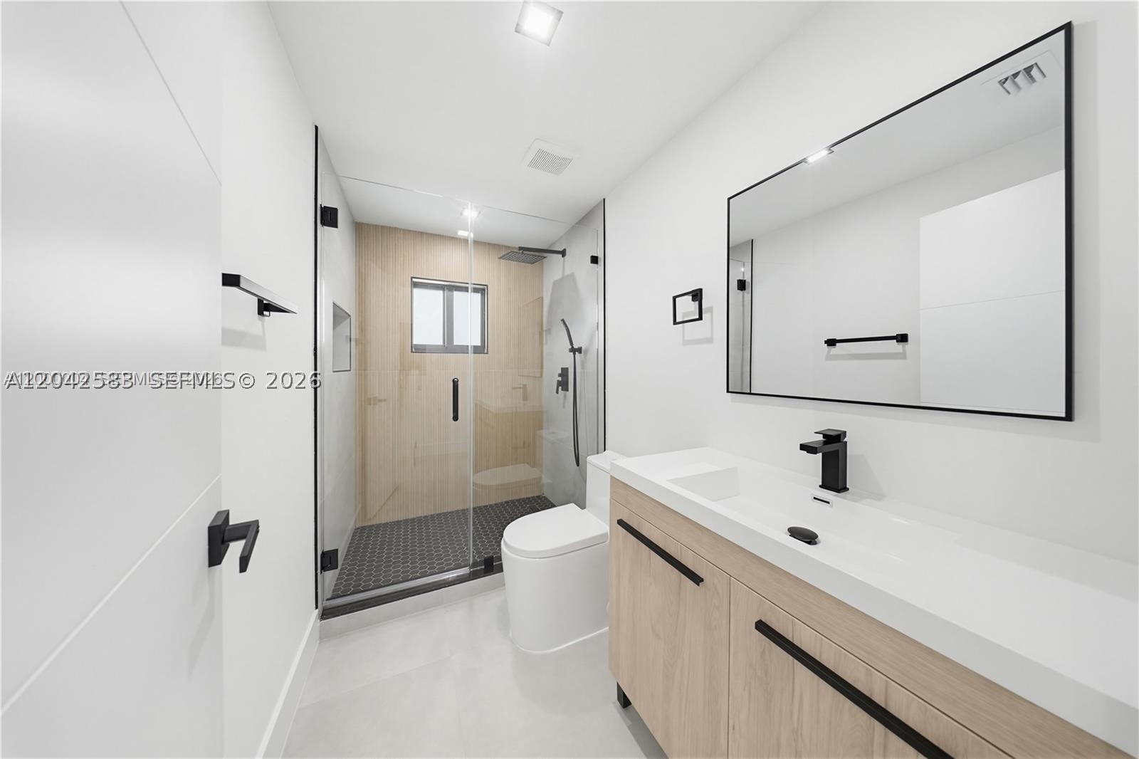 CRESTWOOD - Residential