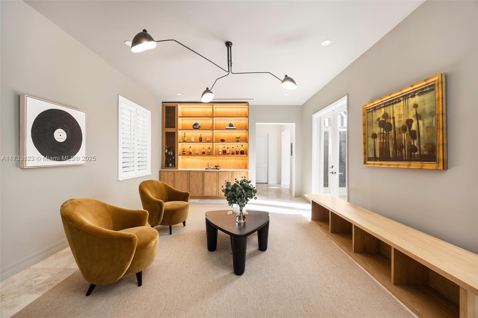 UNIVERSITY PLACE - Residential