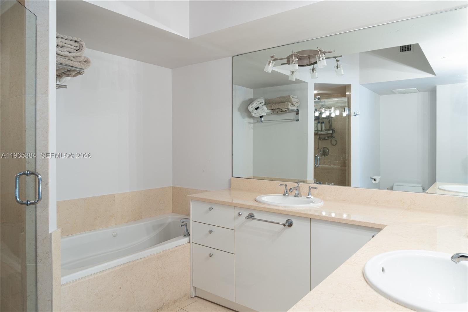 TURNBERRY VLG NO TOWER CO - Residential