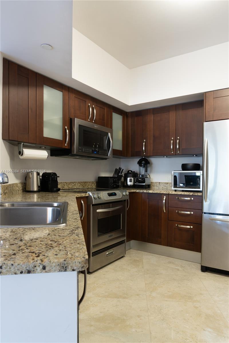 TURNBERRY VLG NO TOWER CO - Residential