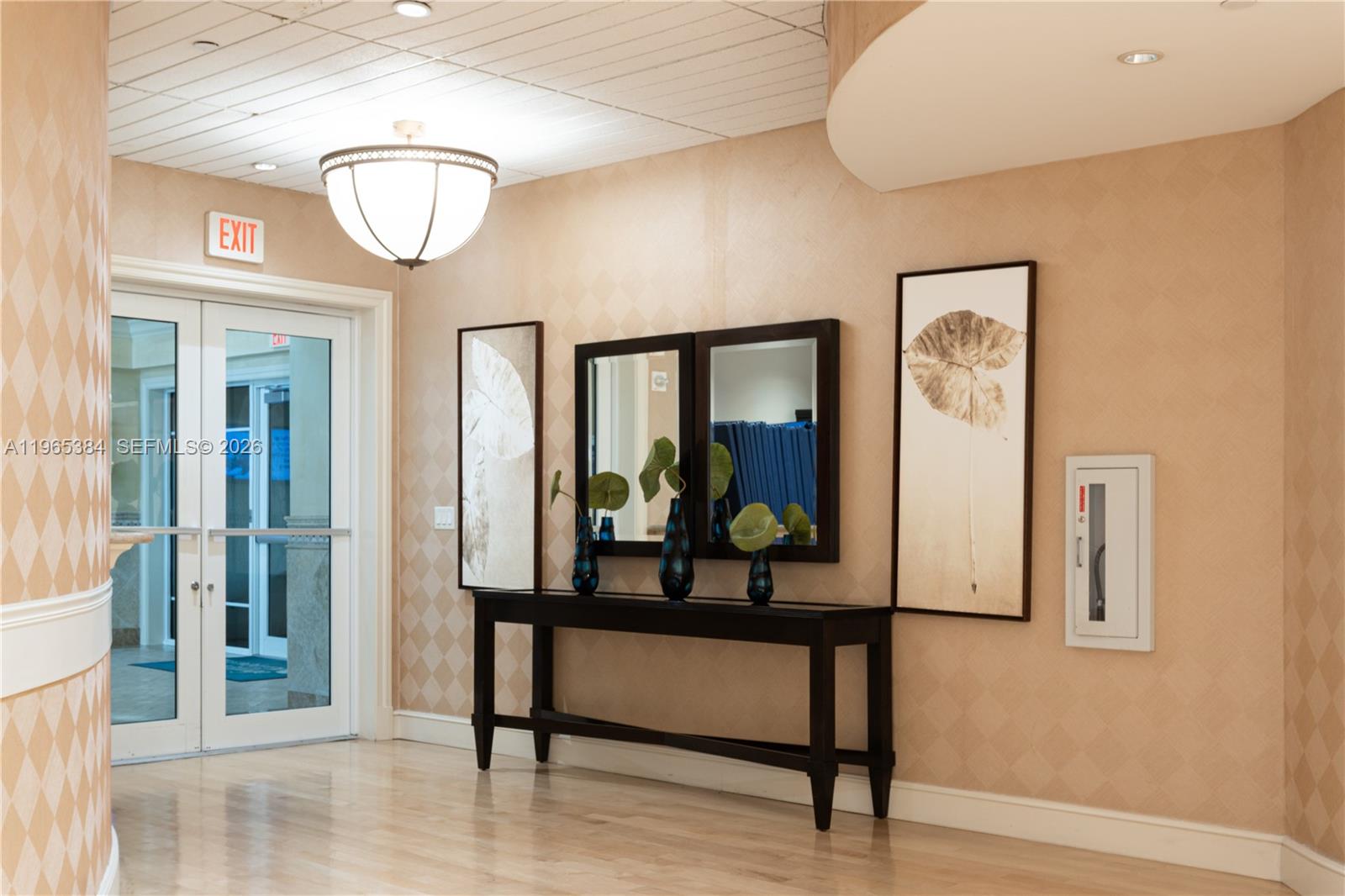TURNBERRY VLG NO TOWER CO - Residential