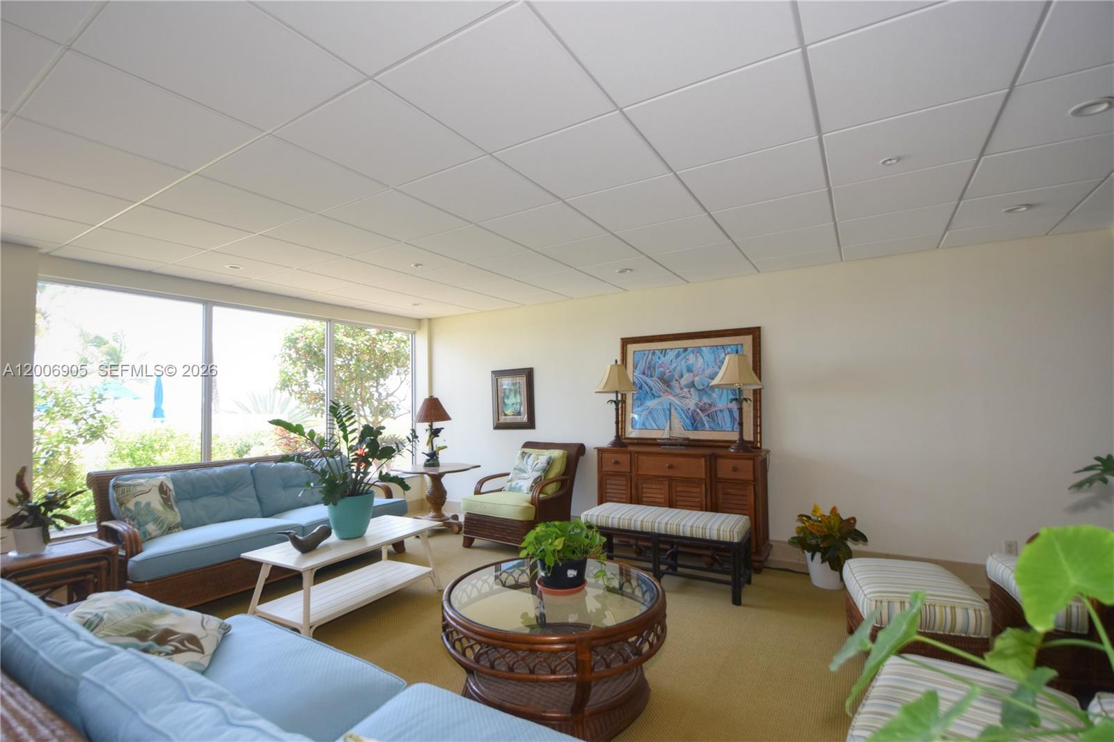 PENTHOUSE TOWERS CONDO - Residential