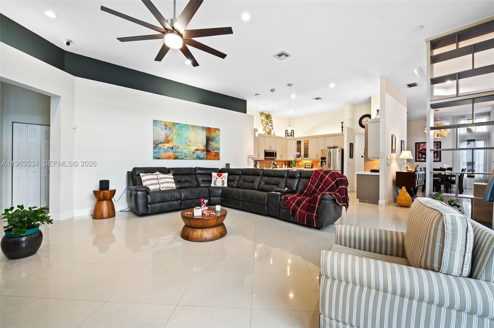 SUNSET LAKES PLAT THREE - Residential