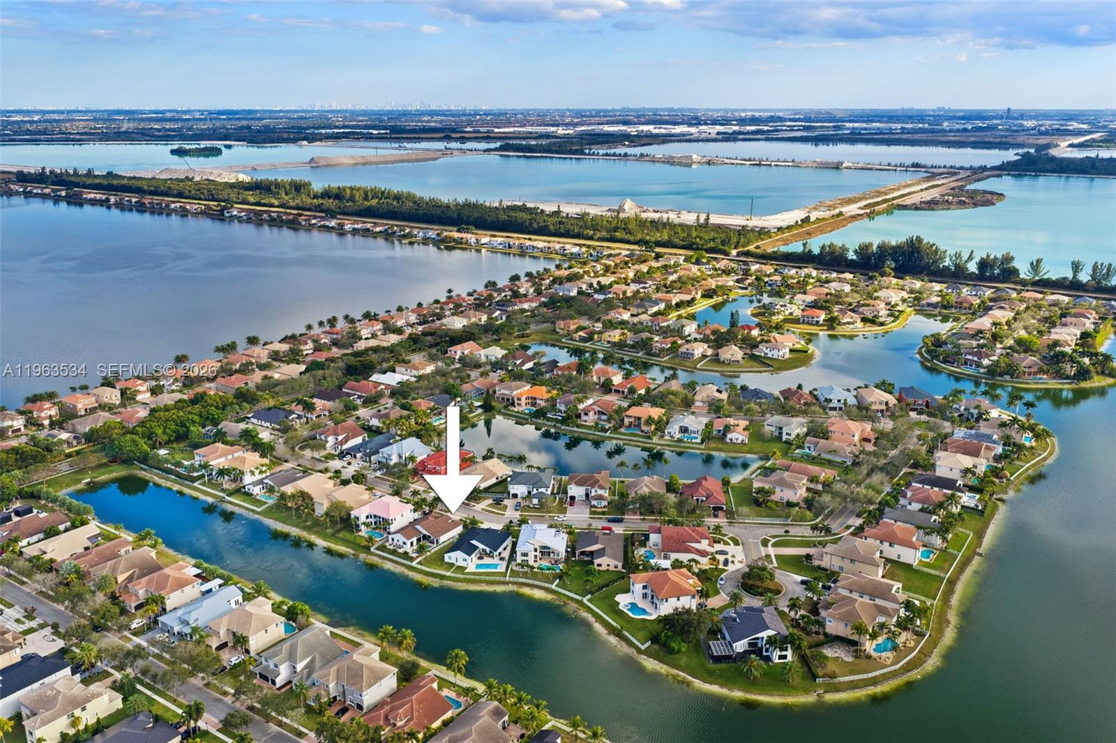 SUNSET LAKES PLAT THREE - Residential
