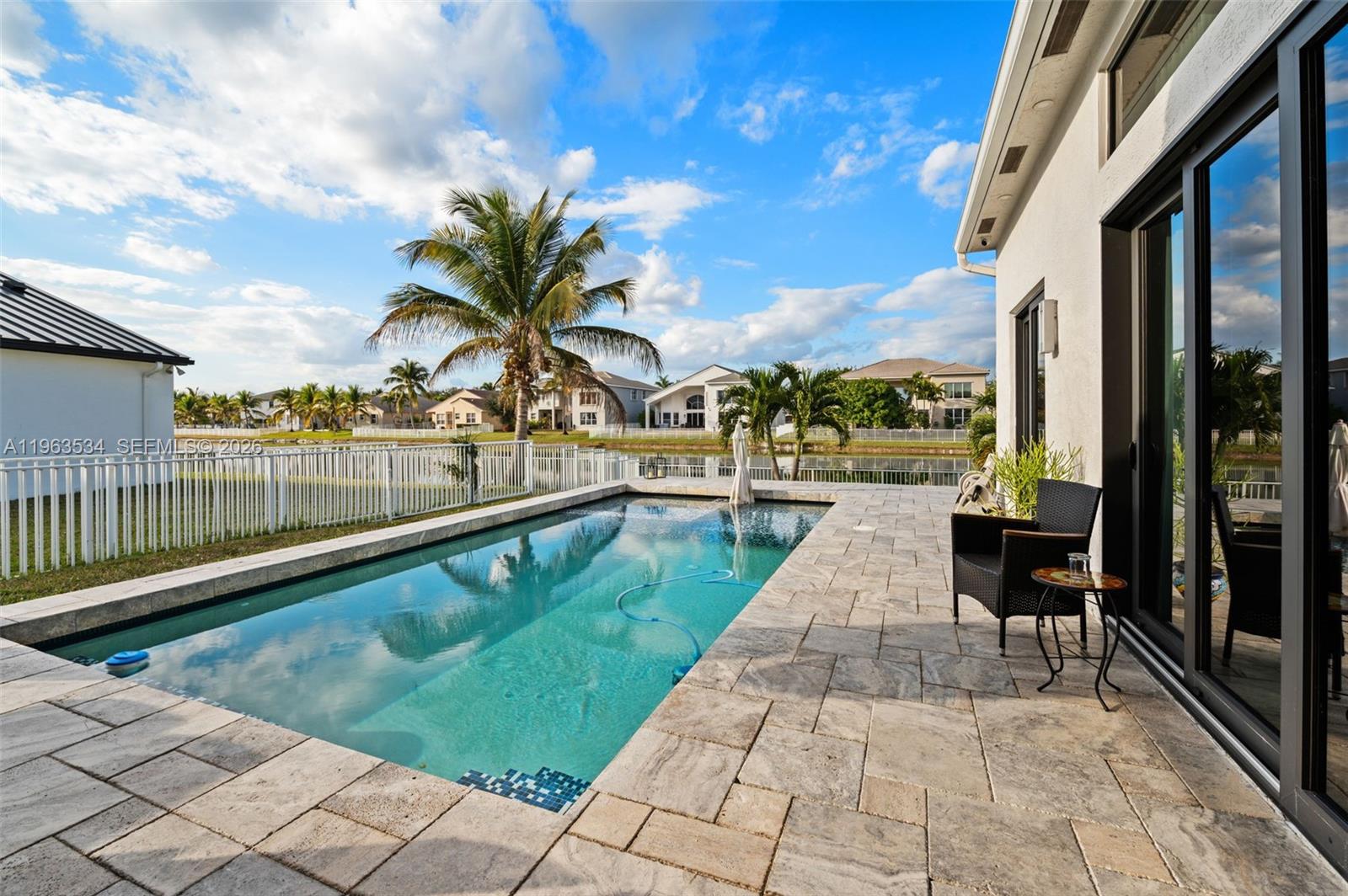 SUNSET LAKES PLAT THREE - Residential
