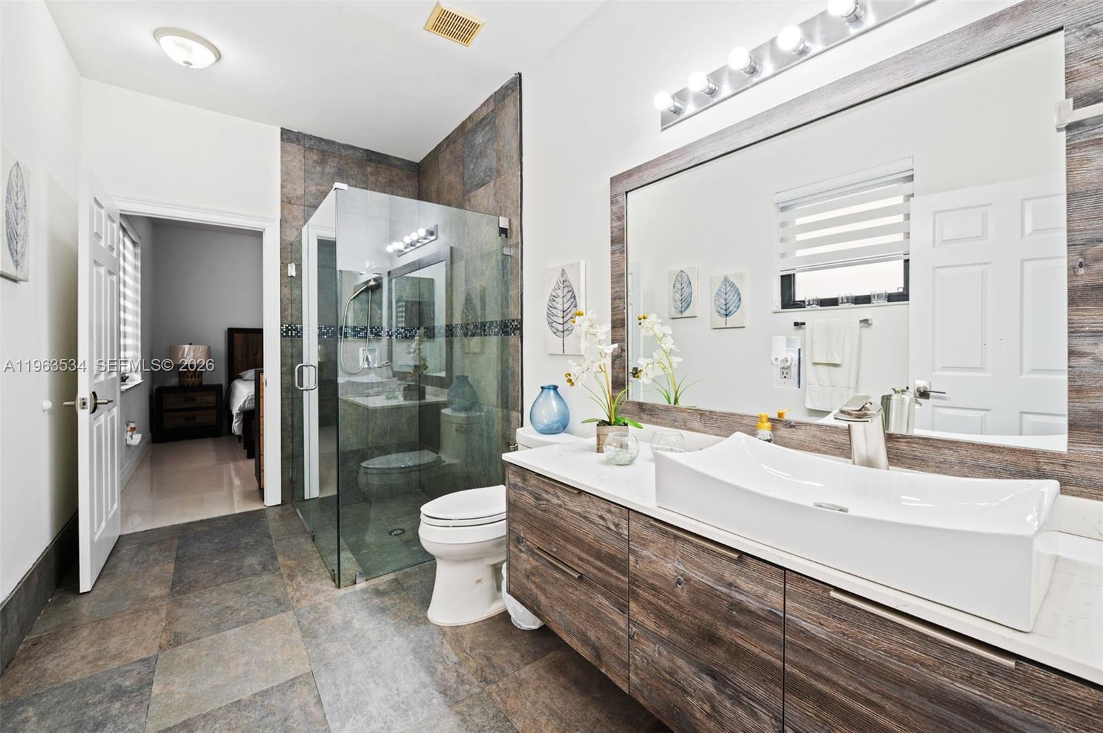 SUNSET LAKES PLAT THREE - Residential