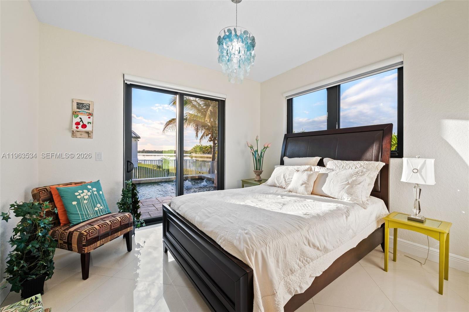 SUNSET LAKES PLAT THREE - Residential