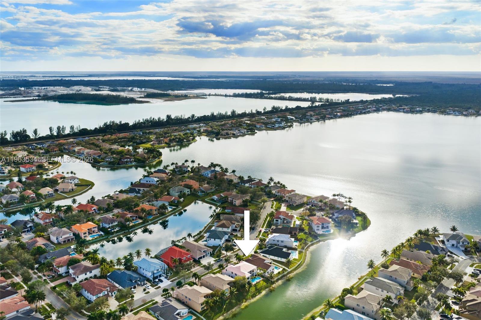 SUNSET LAKES PLAT THREE - Residential