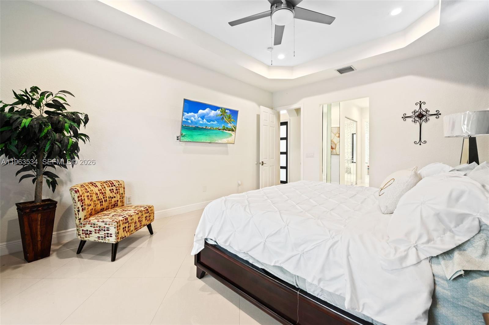 SUNSET LAKES PLAT THREE - Residential