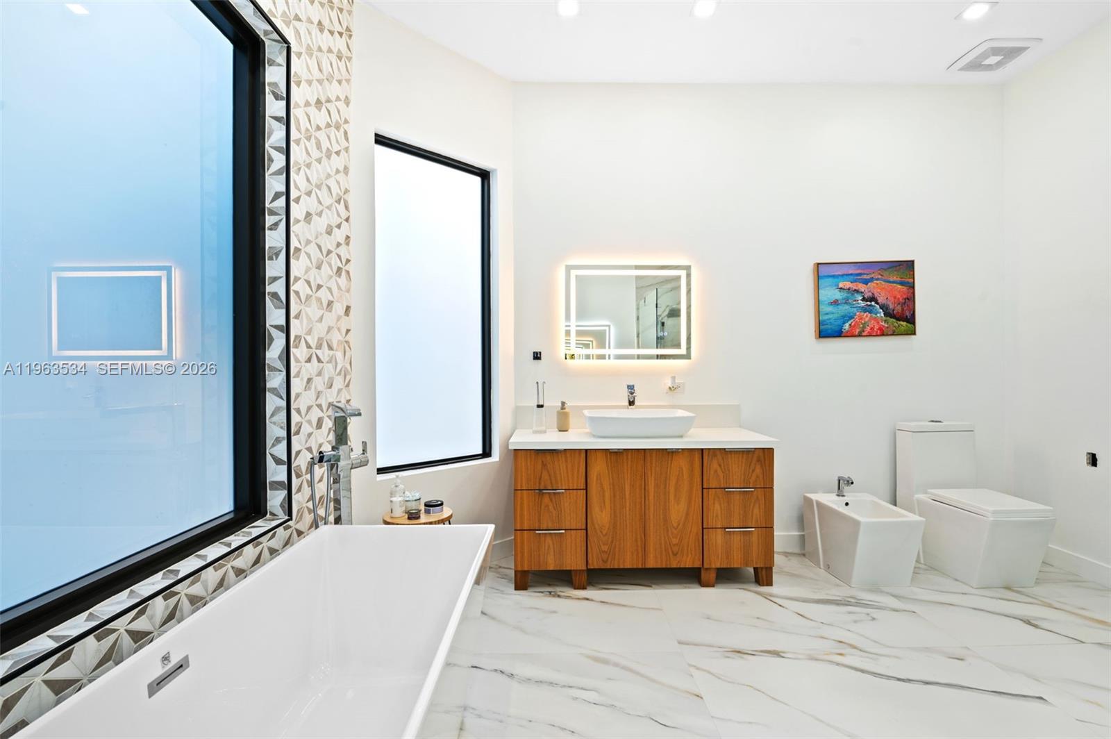 SUNSET LAKES PLAT THREE - Residential