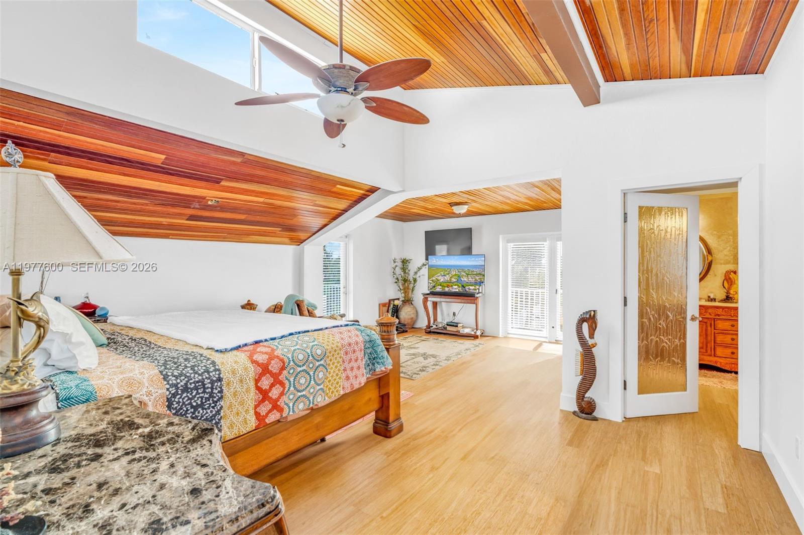 TWIN LAKES - Residential
