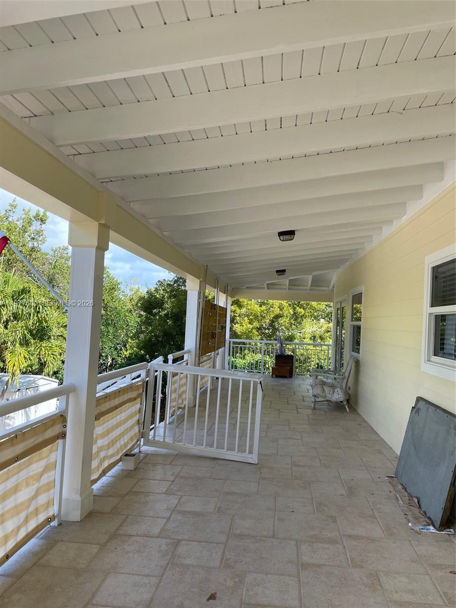 TWIN LAKES - Residential