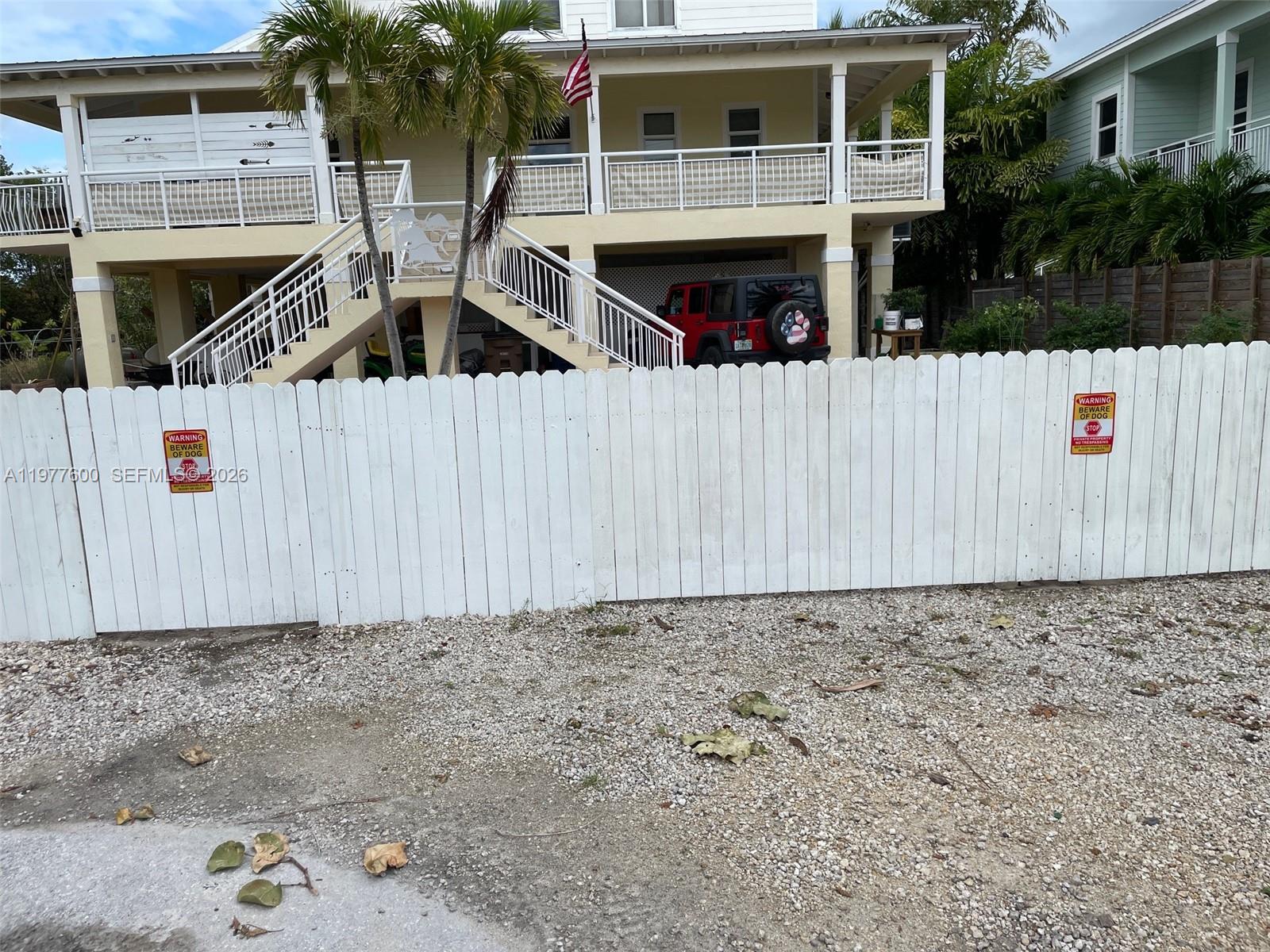 TWIN LAKES - Residential