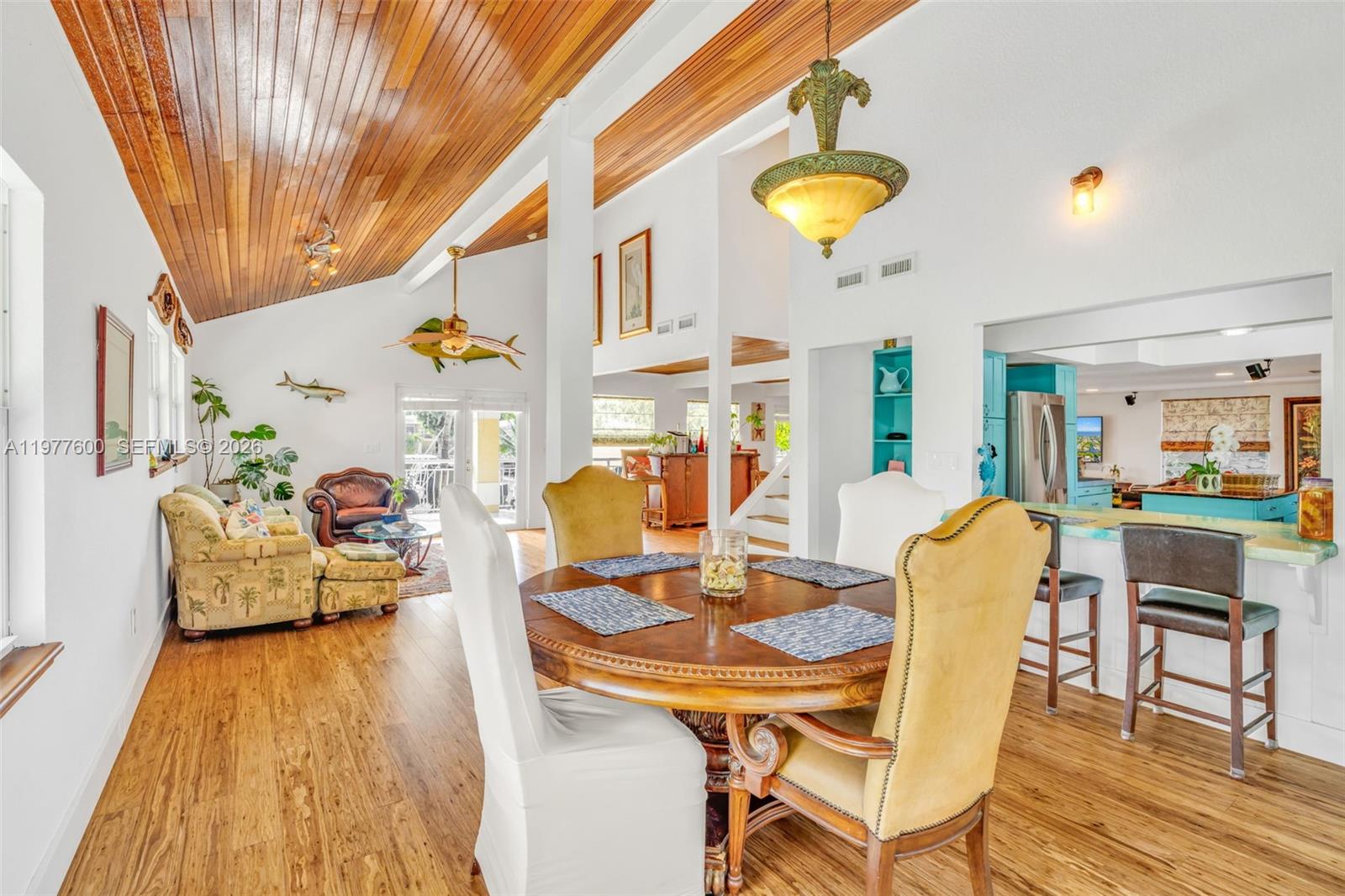 TWIN LAKES - Residential