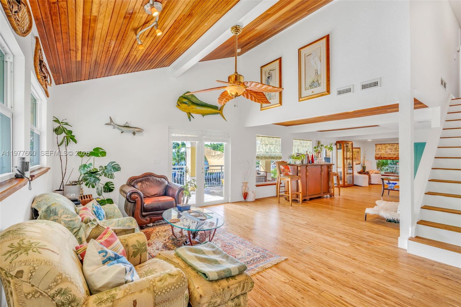 TWIN LAKES - Residential