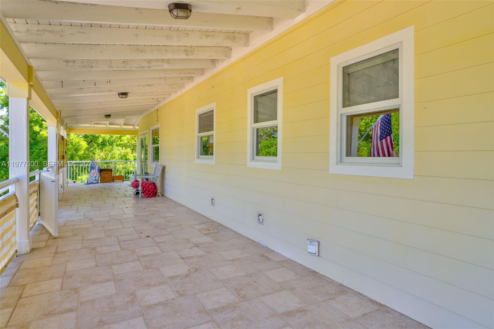 TWIN LAKES - Residential
