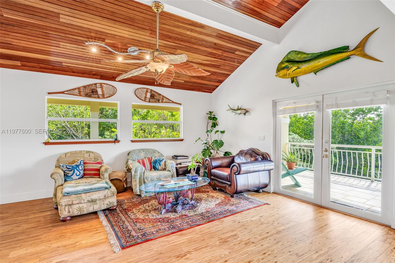 TWIN LAKES - Residential