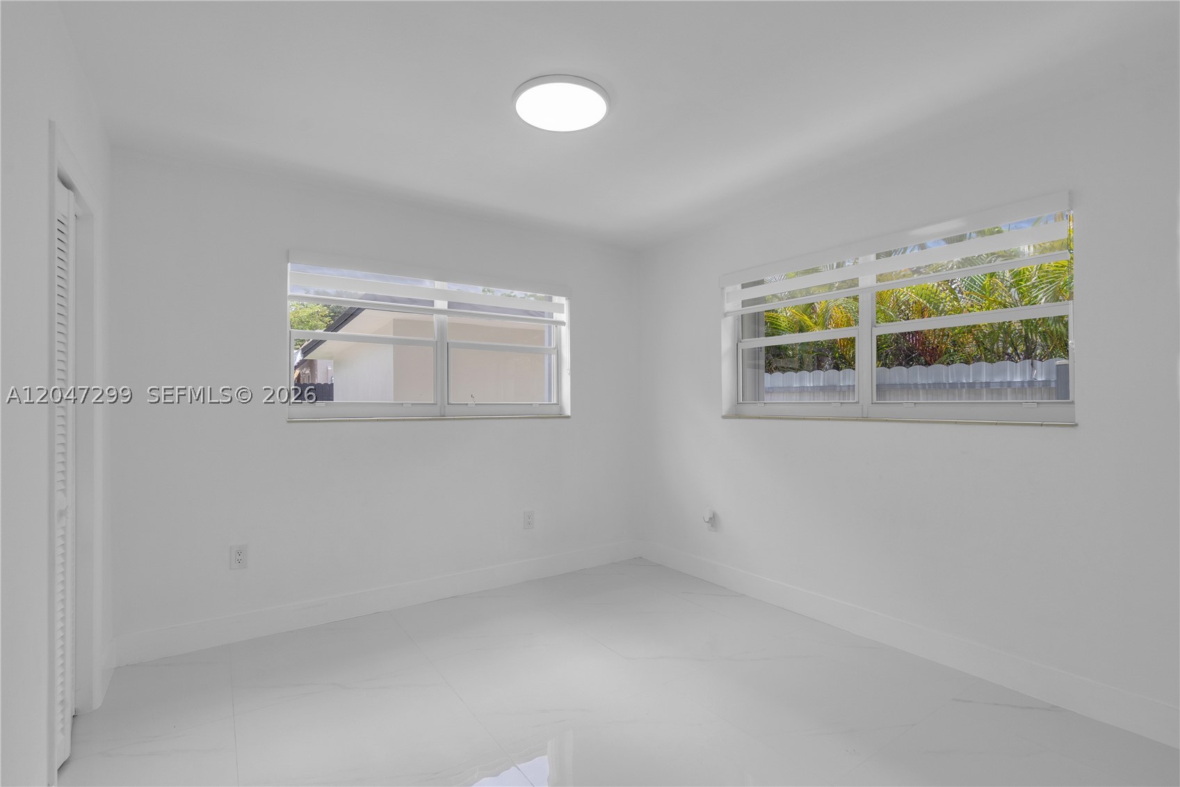 SOUTH BAY ESTATES - Residential Lease