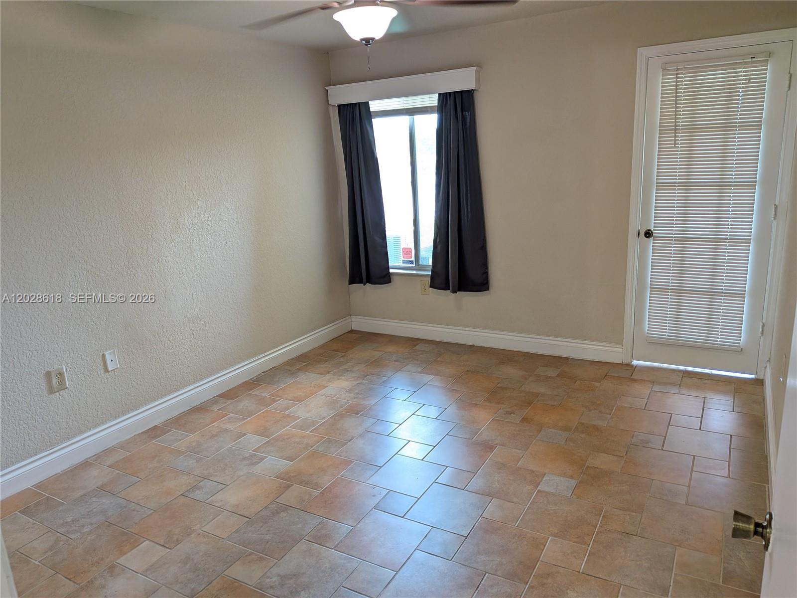 ISLES AT LAGO MAR CONDO - Residential Lease