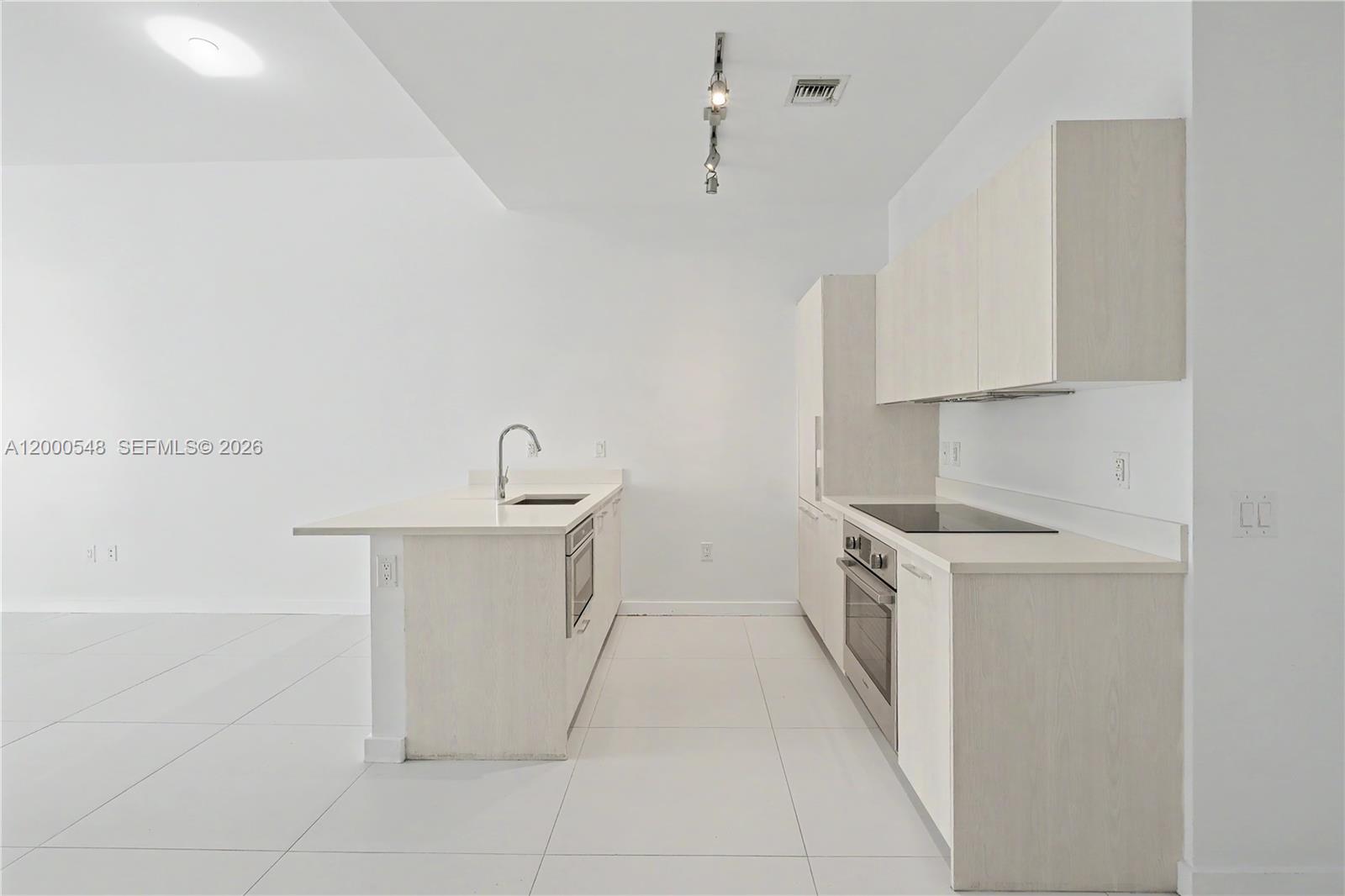 PARAISO BAYVIEWS CONDO - Residential
