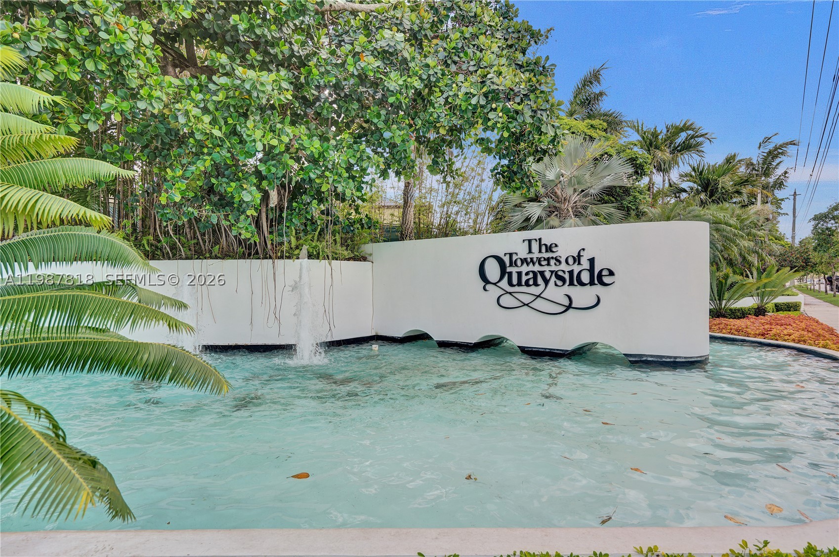 TOWERS OF QUAYSIDE CONDO - Residential