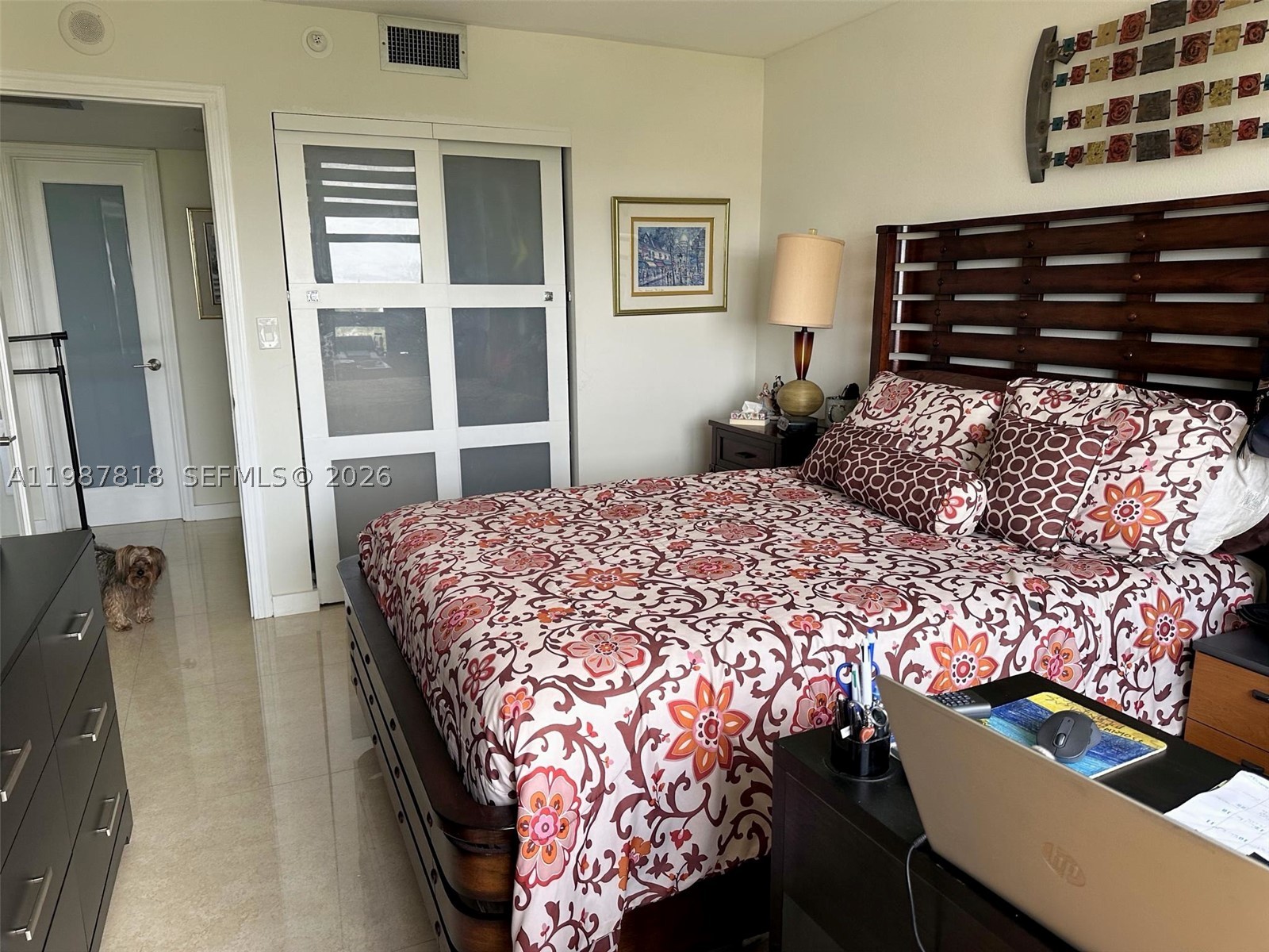 TOWERS OF QUAYSIDE CONDO - Residential