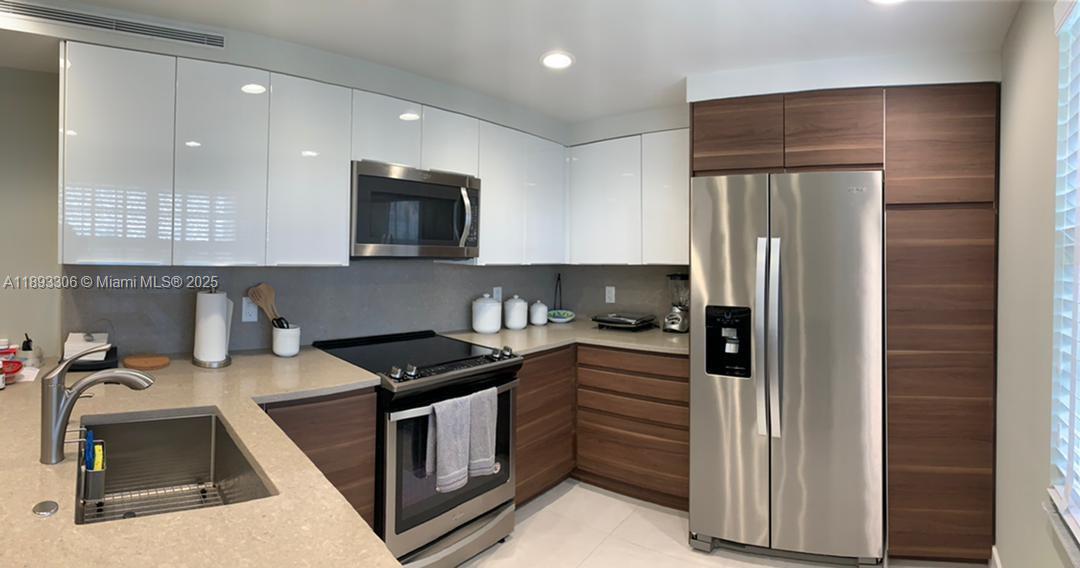 PALM-AIRE C C APTS 114 CO - Residential