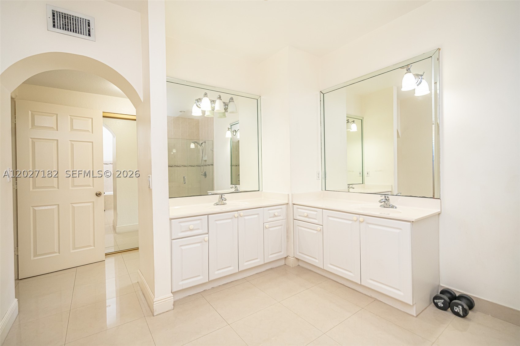 ANCHORAGE AT MIAMI LAKES - Residential