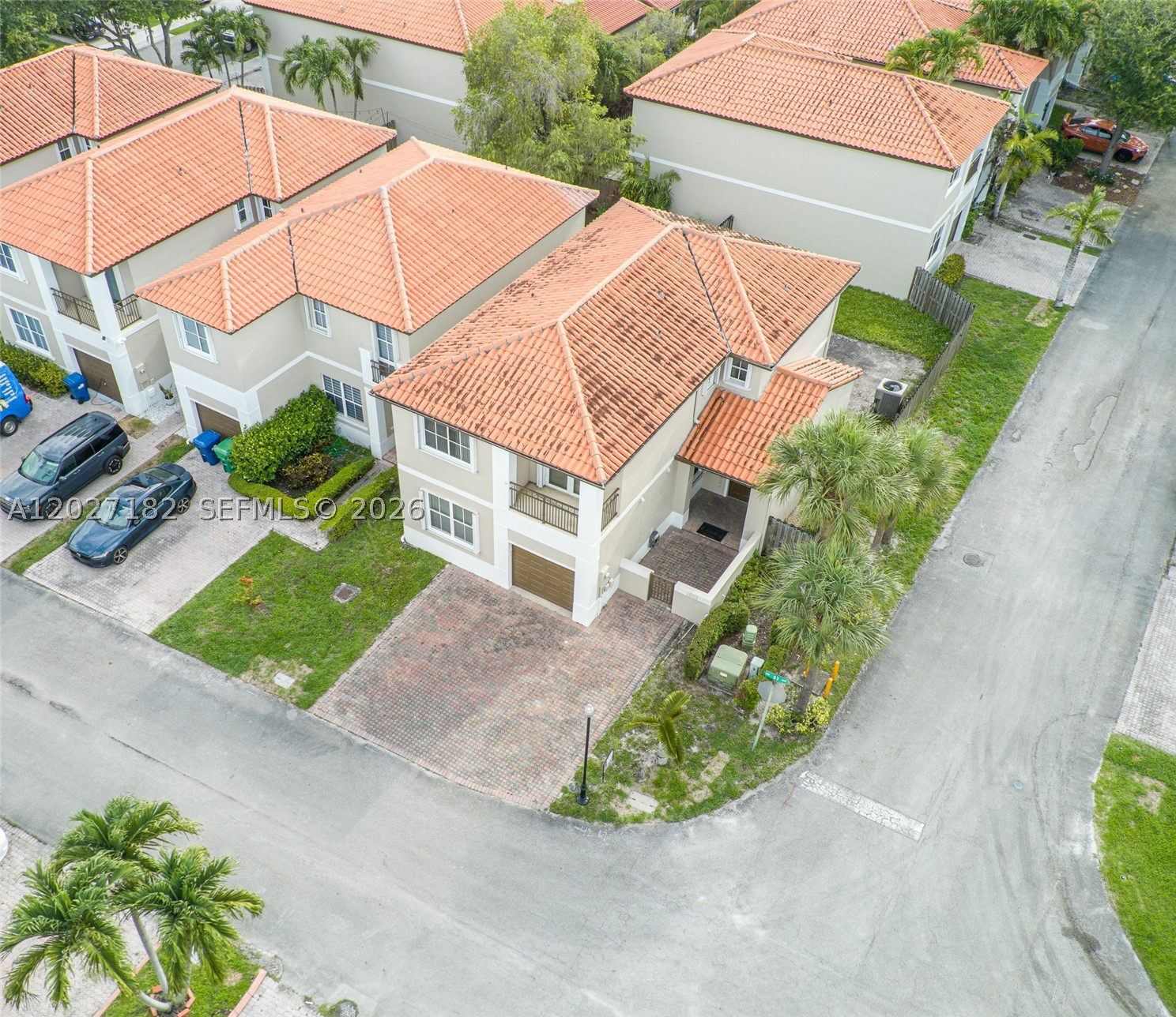 ANCHORAGE AT MIAMI LAKES - Residential