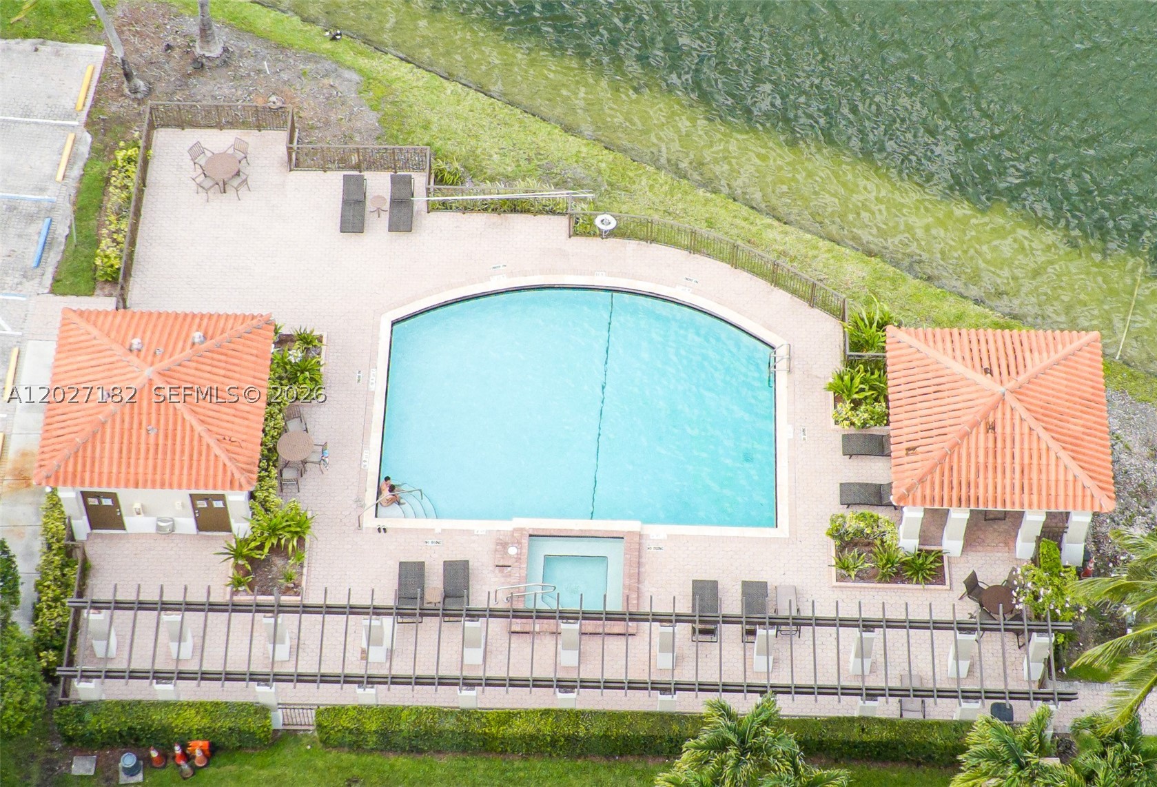 ANCHORAGE AT MIAMI LAKES - Residential