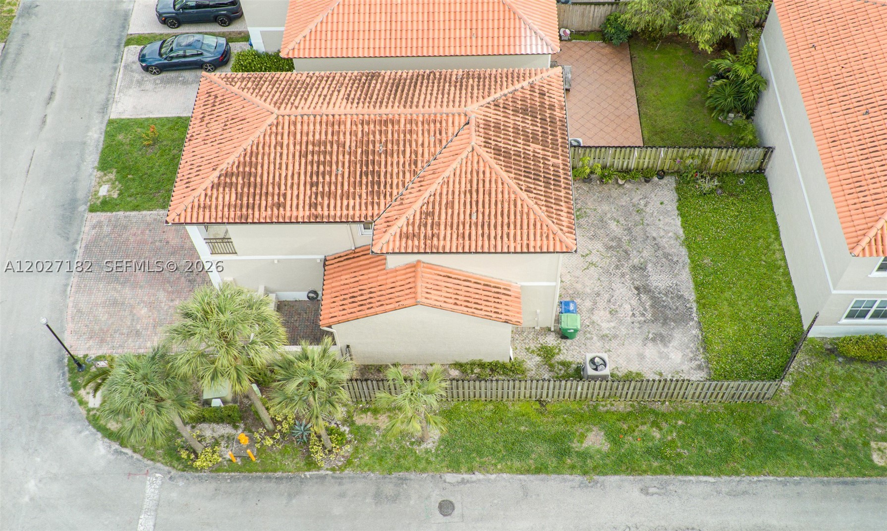 ANCHORAGE AT MIAMI LAKES - Residential