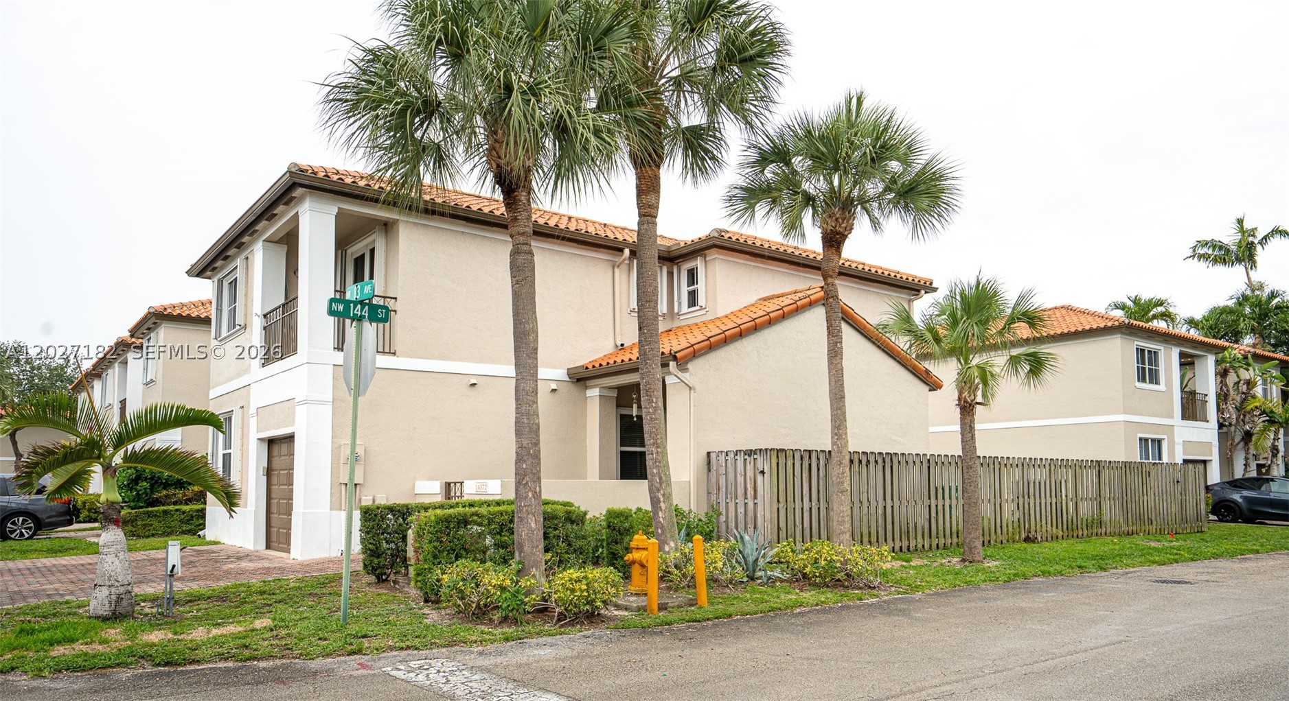 ANCHORAGE AT MIAMI LAKES - Residential