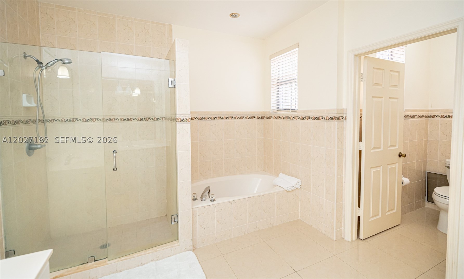 ANCHORAGE AT MIAMI LAKES - Residential