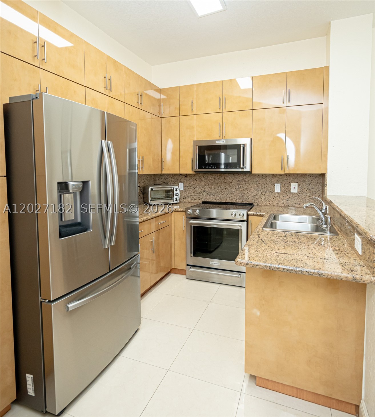 ANCHORAGE AT MIAMI LAKES - Residential