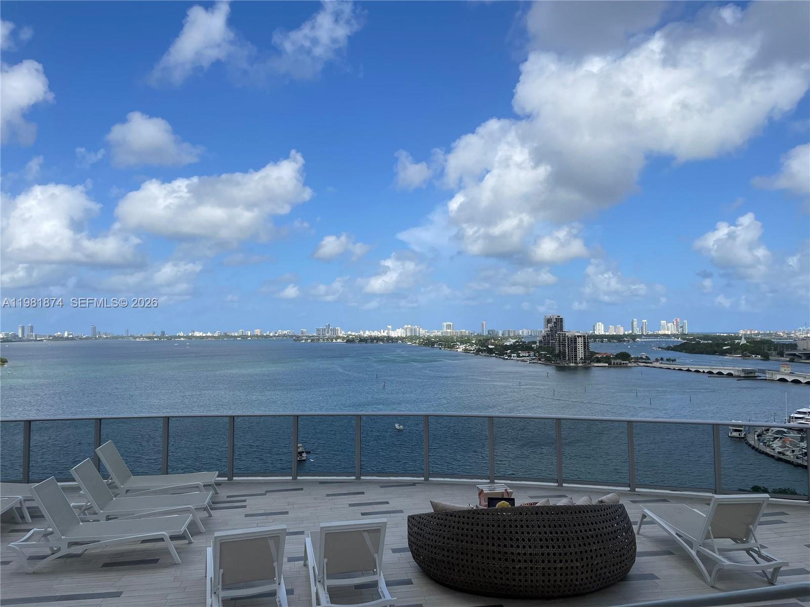 ARIA ON THE BAY CONDO - Residential
