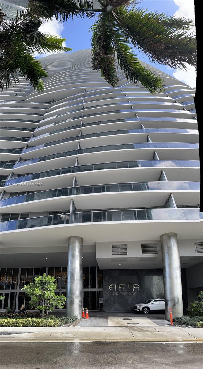 ARIA ON THE BAY CONDO - Residential